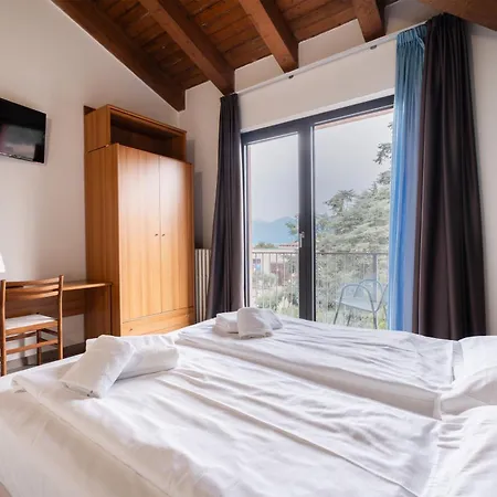 Al Castello Torri Del Benaco