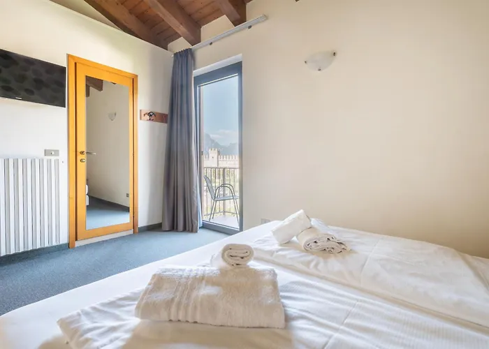 Hotel Al Castello Torri Del Benaco