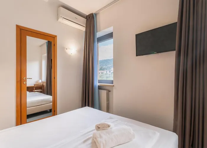 Al Castello Hotel Torri Del Benaco