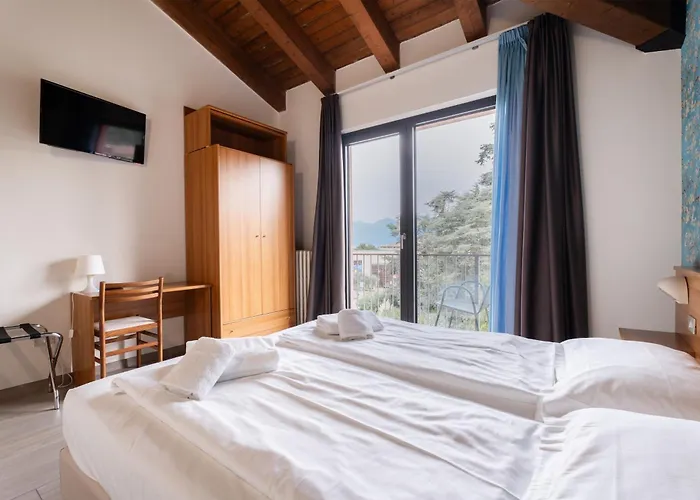 Al Castello Torri Del Benaco