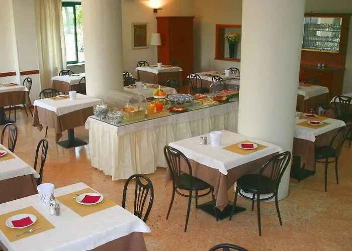 Al Castello Torri Del Benaco