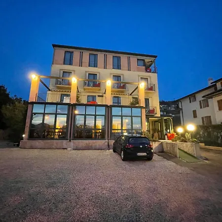 Al Castello 2* Torri Del Benaco