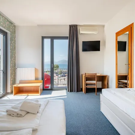 Al Castello Hotel Torri Del Benaco