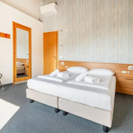 Hotel Al Castello Torri Del Benaco