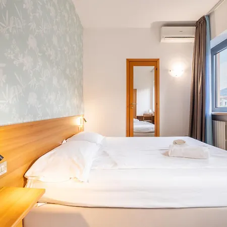 Hotel Al Castello Torri Del Benaco